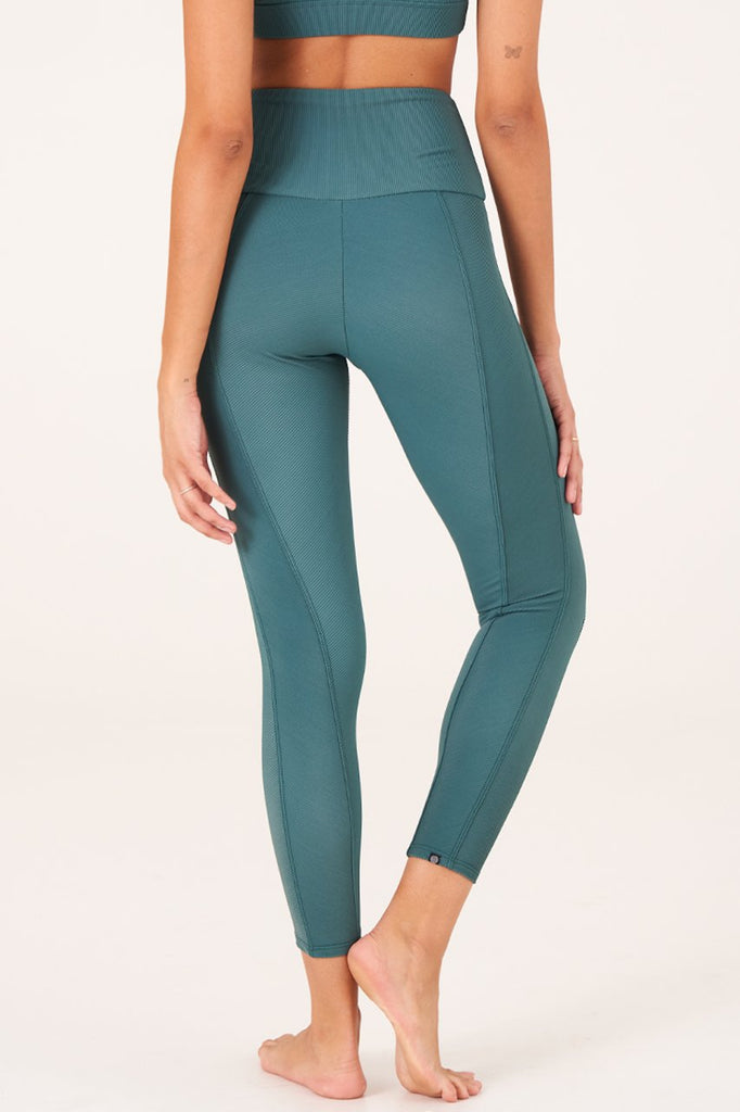 ONZIE Sweetheart Midi Legging Pale Cacti Rib | Shop Online at SPORTLES.com